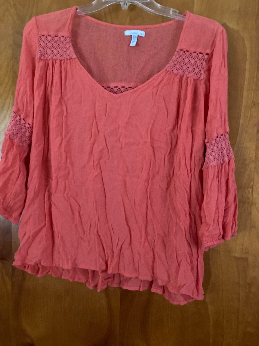 Orange O'Neill peasant blouse with delicate crochet lace detailing size large